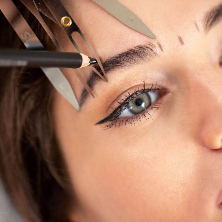 Measurement Of Eyebrows before Microblading